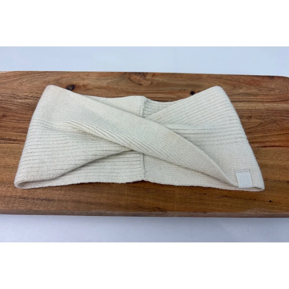 Lululemon‎ Twist Knit Ear Warmer Headband OS Cream Merino Wool Blend Ribbed Soft